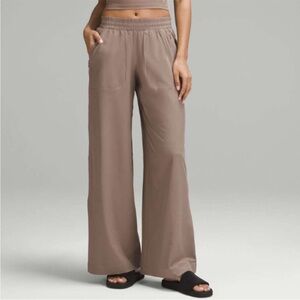 lululemon athletica Relaxed Wide-Leg Pants in Taupe Brown